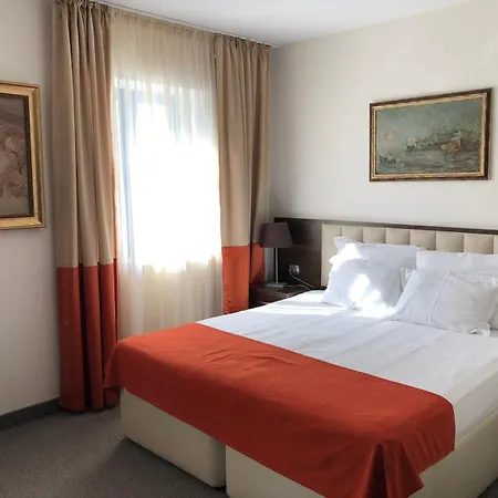 семеен анна-кристина Hotel 3*
