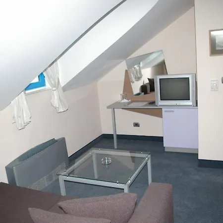 семеен анна-кристина